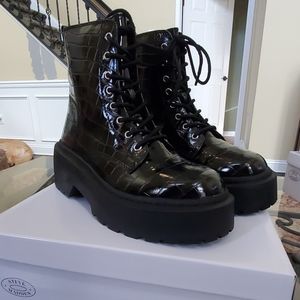 Black Steve Madden boots